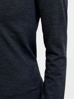 Craft Women's Core Dry Active Comfort LS Top -Darn Tough Shop 1911168 999000 COREDryActiveComfortLSW Closeup3