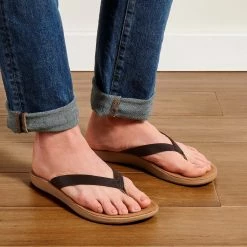 OluKai Women's Nonohe -Darn Tough Shop 20440 48GS 101 W Nonohe DkjGlds Web Opt 1024x1024 c7b9fa26 248d 4faf 83af 34d080f87cac