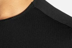 Brooks Men's Atmosphere Short Sleeve - Black (211317001) 4 Brooks Men's Atmosphere Short Sleeve - Black (211317001) -Darn Tough Shop 211317 001 D1 Atmosphere Short Sleeve