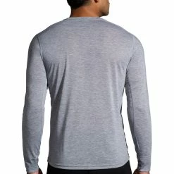 Brooks Men's Run Merry Distance Longsleeve - Heather Ash/Run Merry (211404047) 10 Brooks Men's Run Merry Distance Longsleeve - Heather Ash/Run Merry (211404047) -Darn Tough Shop 211404 047 MB Run Merry Distance Graphic LS