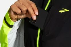 Brooks Women's Carbonite Jacket - Icy Grey/Black/Nightlife (221493030) -Darn Tough Shop 221493 030 D5 Carbonite Jacket