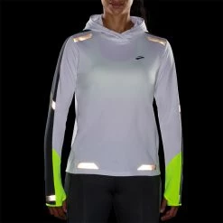 Brooks Women's Run Visible Thermal Hoodie - White/Asphalt/Nightlife (221559134) 5 Brooks Women's Run Visible Thermal Hoodie - White/Asphalt/Nightlife (221559134) -Darn Tough Shop 221559 134 D1 Run Visible Thermal Hoodie