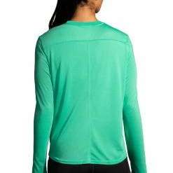Brooks Women's Run Merry Distance Long Sleeve - Green/Run Merry (221563377) -Darn Tough Shop 221563 377 MB Run Merry Distance Graphic LS
