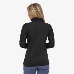 Patagonia Women's R1 Pullover - Black (40119BLK) -Darn Tough Shop 40119 BLK SV2