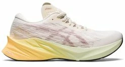 Asics Women's Novablast 3