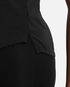 Women's Nike Dri Fit One Luxe Short Sleeve - Black (DD0618-010) 4 Women's Nike Dri Fit One Luxe Short Sleeve - Black (DD0618-010) -Darn Tough Shop ONELUX4