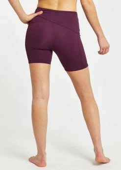**In Select Stores Only** Oiselle Women's Power Pocket Shorts (101121) -Darn Tough Shop PowerPocketShorts Empire b 1024x 6dab62e2 8ca7 4e91 b352 fe7661e9a220