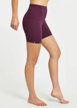 **In Select Stores Only** Oiselle Women's Power Pocket Shorts (101121) -Darn Tough Shop PowerPocketShorts Empire s 1024x a07baa86 2ebe 4fc2 88b7 c7b9552f9d2d