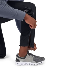 On Running Men's Track Pant - Black (166.00335) -Darn Tough Shop SS21TrackPantsBlackMPackShot9