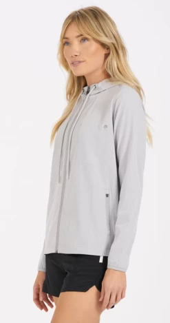 Vuori Women's Outdoor Trainer Shell Jacket -Darn Tough Shop Screenshot2022 08 13165024