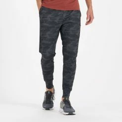 Vuori Men's Sunday Performance Jogger -Darn Tough Shop V416BCM 1 1890x 2b05732c 6484 42c3 98f4 38bc181ee198