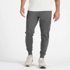 Vuori Men's Sunday Performance Jogger -Darn Tough Shop V416HCC 2 1260x 86ab9324 e785 4985 a5bc e363ef9bcfca