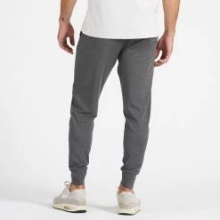 Vuori Men's Sunday Performance Jogger -Darn Tough Shop V416HCC 3 1260x f8ef43ba b6ed 499a b1a6 4f360be92b0c