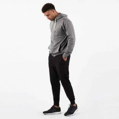Vuori Men's Sunday Performance Jogger -Darn Tough Shop V416 BLK 2 800x 4d0f78c4 20e5 43c0 862e d6b765efe774
