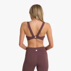 Vuori Women's Stride Bra 9 Vuori Women's Stride Bra -Darn Tough Shop VW1036CHN 06629 1200x crop center jpg