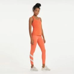 Vuori Women's Lux Performance Tank 18 Vuori Women's Lux Performance Tank -Darn Tough Shop VW108 Vuori womens lux performance tank top GRH 4 25428.1647545205