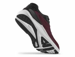 Topo Women's Ultrafly 3 -Darn Tough Shop W038.Wine Black 05
