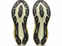 Asics Men's Novablast 3 7 Asics Men's Novablast 3 -Darn Tough Shop asics mens novablast 3 cushion running shoe 3