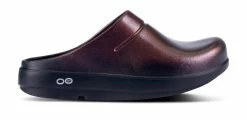 Oofos Unisex OOcloog Luxe 12 Oofos Unisex OOcloog Luxe -Darn Tough Shop cdn shopify com 1201CABERNET shot4 932x680 1