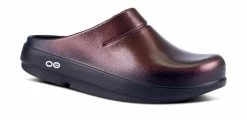 Oofos Unisex OOcloog Luxe 11 Oofos Unisex OOcloog Luxe -Darn Tough Shop cdn shopify com 1201CABERNET shot4 932x680 1156dc22 a687 4b6f 9bbe 40a9e15ddfa8