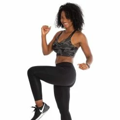 Handful Women's Double Down Sports Bra (135) 6 Handful Women's Double Down Sports Bra (135) -Darn Tough Shop cdn shopify com HDF 2020 F20 Studio DoubleDown OuttaSight 062 1024x1024 1 0793221f e85f 4cbd adbb f8da3fd3f8a9