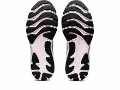 Asics Women's GEL-Cumulus 24 6 Asics Women's GEL-Cumulus 24 -Darn Tough Shop ezgif.com gif maker 2022 06 24T125836.647