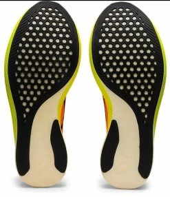 Asics Men's Metaspeed Edge -Darn Tough Shop ezgif.com gif maker 11