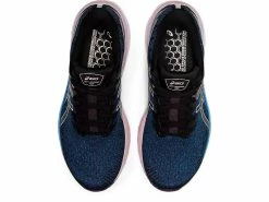 Asics Women's GT-2000 10 -Darn Tough Shop ezgif.com gif maker 49 e75b797c d2f0 47c9 9179 0cd56b26e476