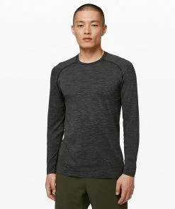 **Available In Select Stores Only** Lululemon Men's Metal Vent Long Sleeve Shirt - Deep Coal (LM3CX4S_4080)