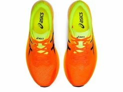 Asics Women's Metaspeed Sky -Darn Tough Shop ezgif.com gif maker 92 ed6c554f b715 4dd8 891c 75abaca65c1b