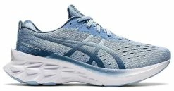 Asics Women's Novablast 2