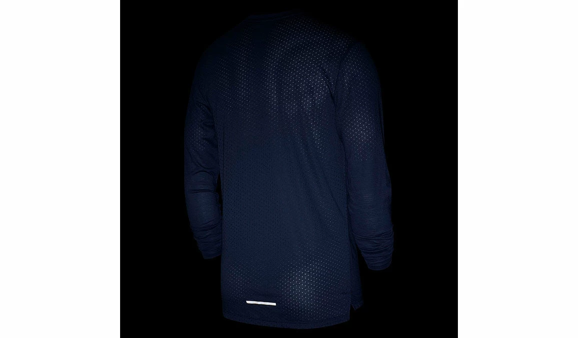 Nike Men's Breathe Rise 365 LS Tee - Sanded Purple (AQ9923-557) Nike Men's Breathe Rise 365 LS Tee - Sanded Purple (AQ9923-557) -Darn Tough Shop mens nike breathe rise 365 top color sanded purplereflective silver size s 609465413314 04.2773