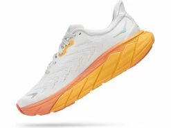 HOKA Women's Arahi 6 4 HOKA Women's Arahi 6 -Darn Tough Shop vjjmtnyxi6aqg8g8gsl2