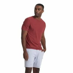 Vuori Men's Strato Tech Tee 9 Vuori Men's Strato Tech Tee -Darn Tough Shop vuori mens strato tech tee currant heather