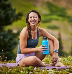 Hydro Flask 32oz Wide Mouth W/ Straw Lid Bottles (W32BSW) 9 Hydro Flask 32oz Wide Mouth W/ Straw Lid Bottles (W32BSW) -Darn Tough Shop www hydroflask com media catalog product 2 0 20190907 hf evergreen colorado 6590 1800x1800 jpg