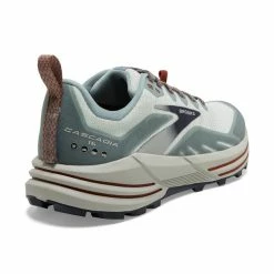 Brooks Women's Cascadia 16 -Darn Tough Shop www brooksrunning com 120363 480 m cascadia 16 womens trail running shoe